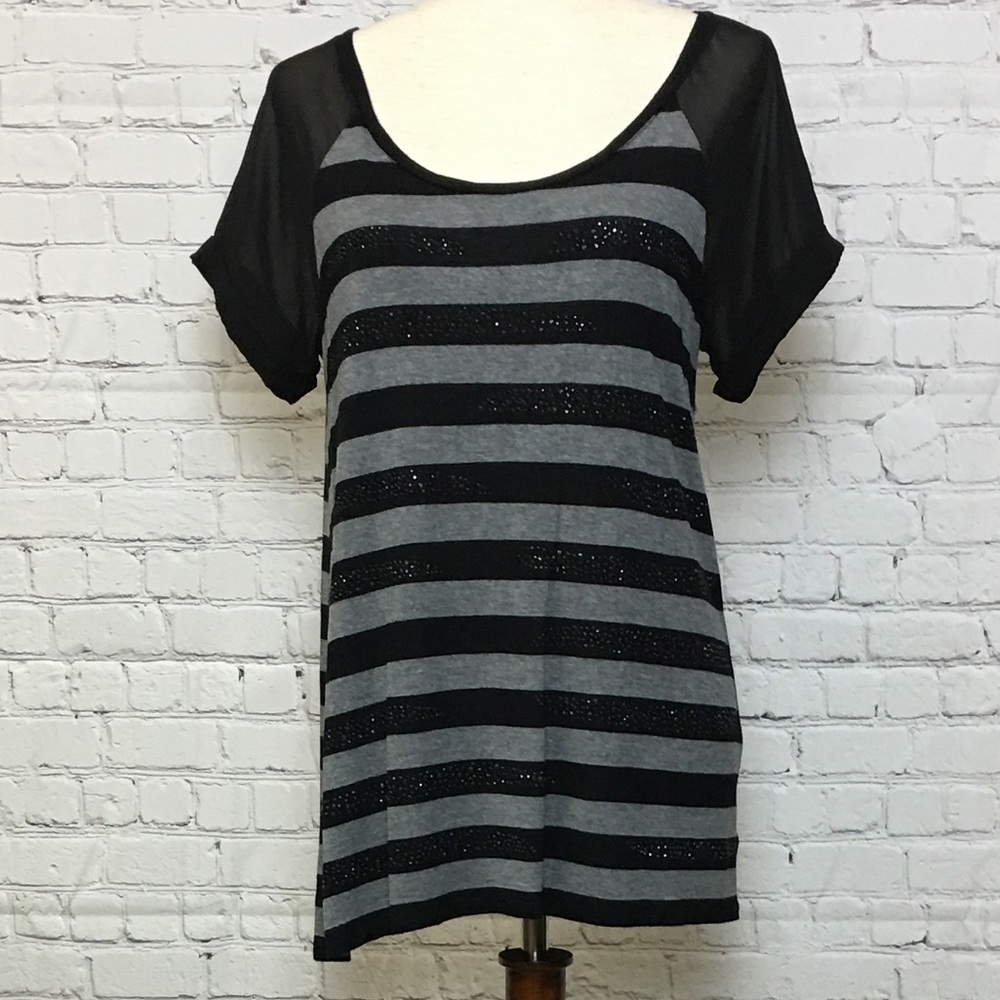 Express sheer sleeve top grey/black L